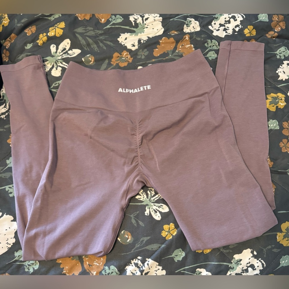 Lululemon leggings.